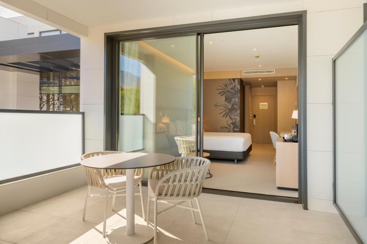 Eurostars Oasis Marbella Hotel ภายนอก รูปภาพ
