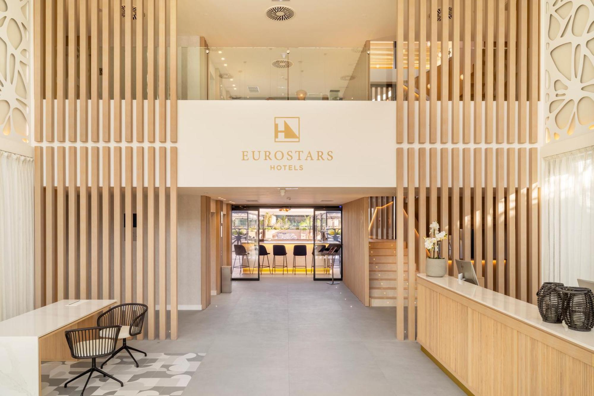 Eurostars Oasis Marbella Hotel ภายนอก รูปภาพ