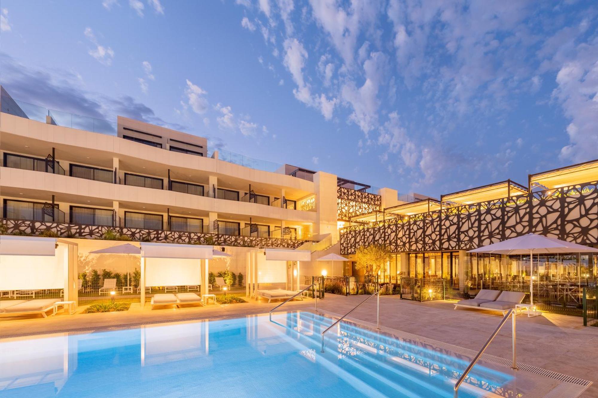 Eurostars Oasis Marbella Hotel ภายนอก รูปภาพ
