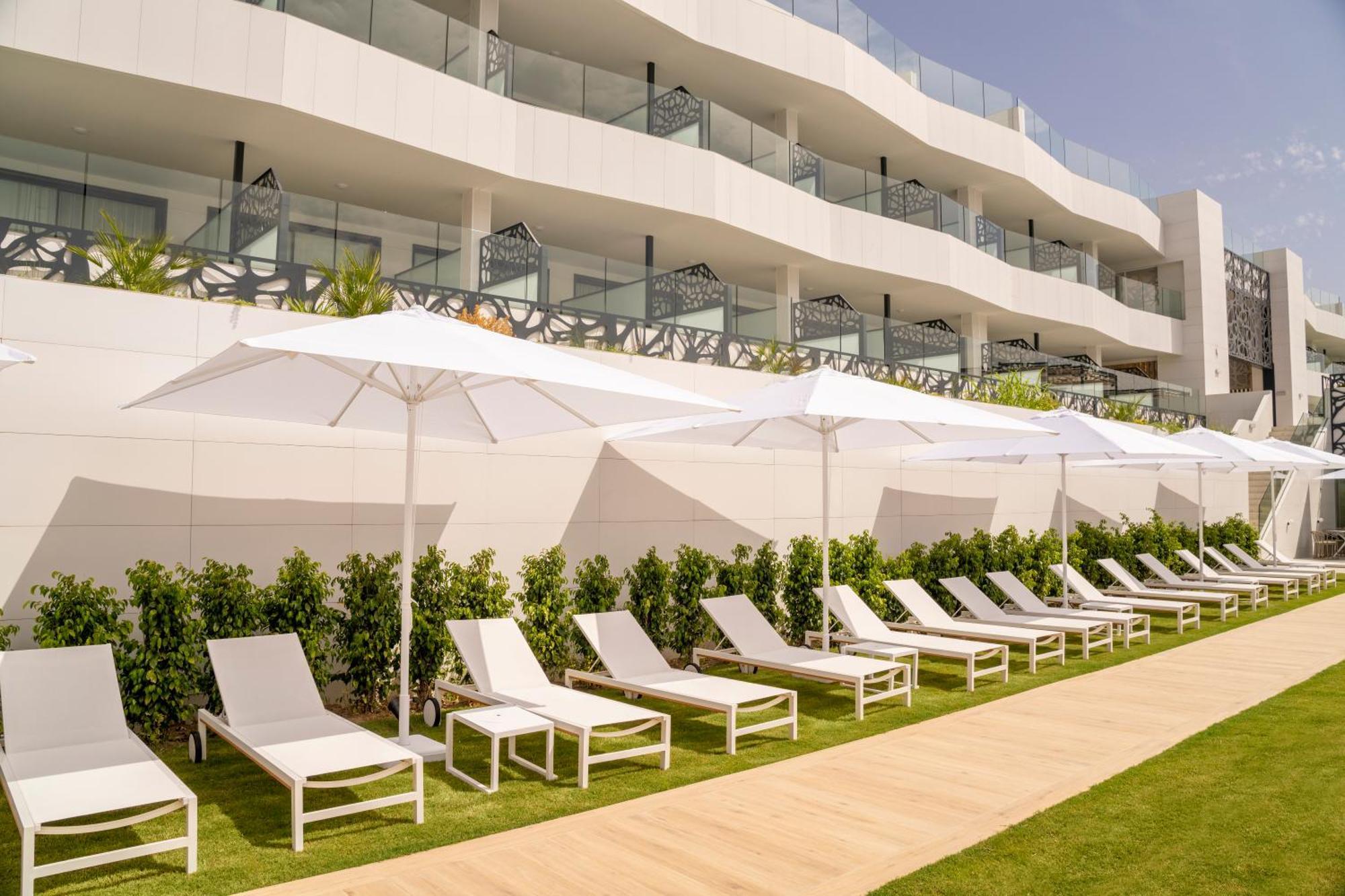 Eurostars Oasis Marbella Hotel ภายนอก รูปภาพ